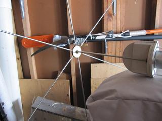 Top perch attached to pulley assembly